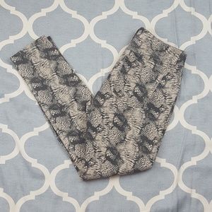 CAbi Diamondback Super Skinny Jeans Snakeskin 958